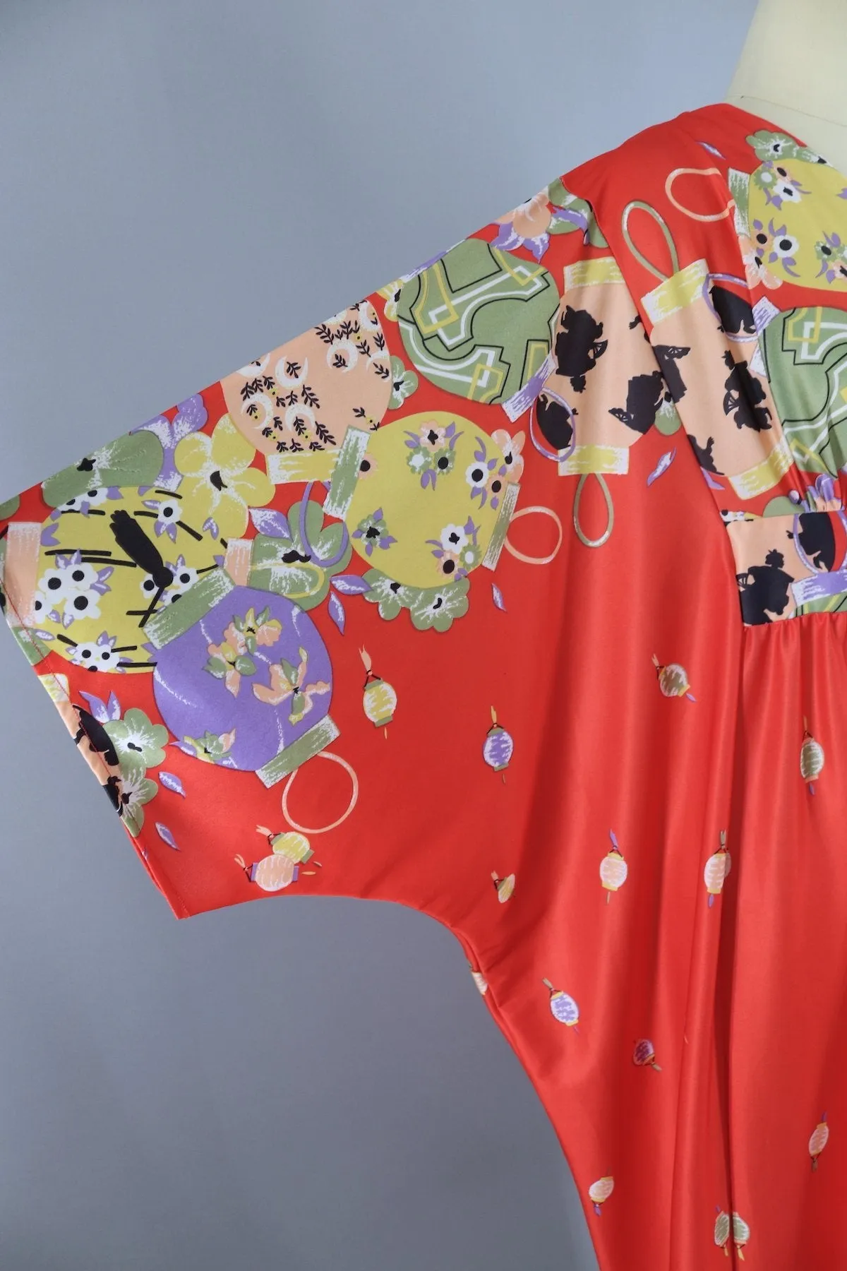 1970s Vintage Red Asian Lanterns Caftan Dress