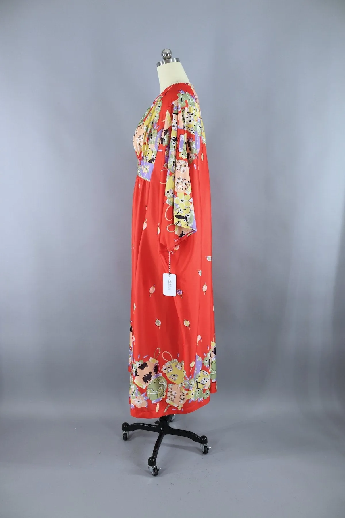 1970s Vintage Red Asian Lanterns Caftan Dress