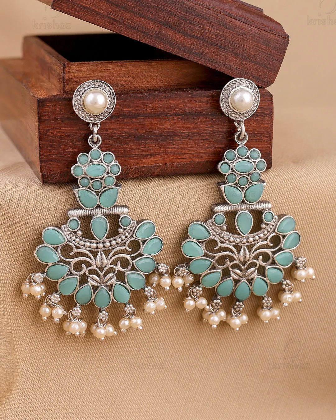 Aadhira Dangler Earring