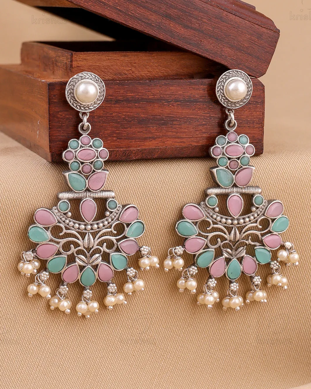 Aadhira Dangler Earring