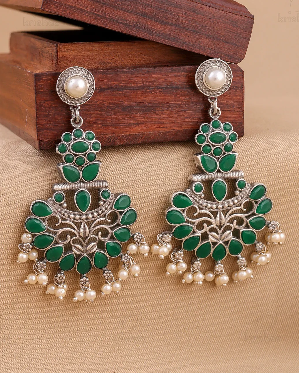 Aadhira Dangler Earring