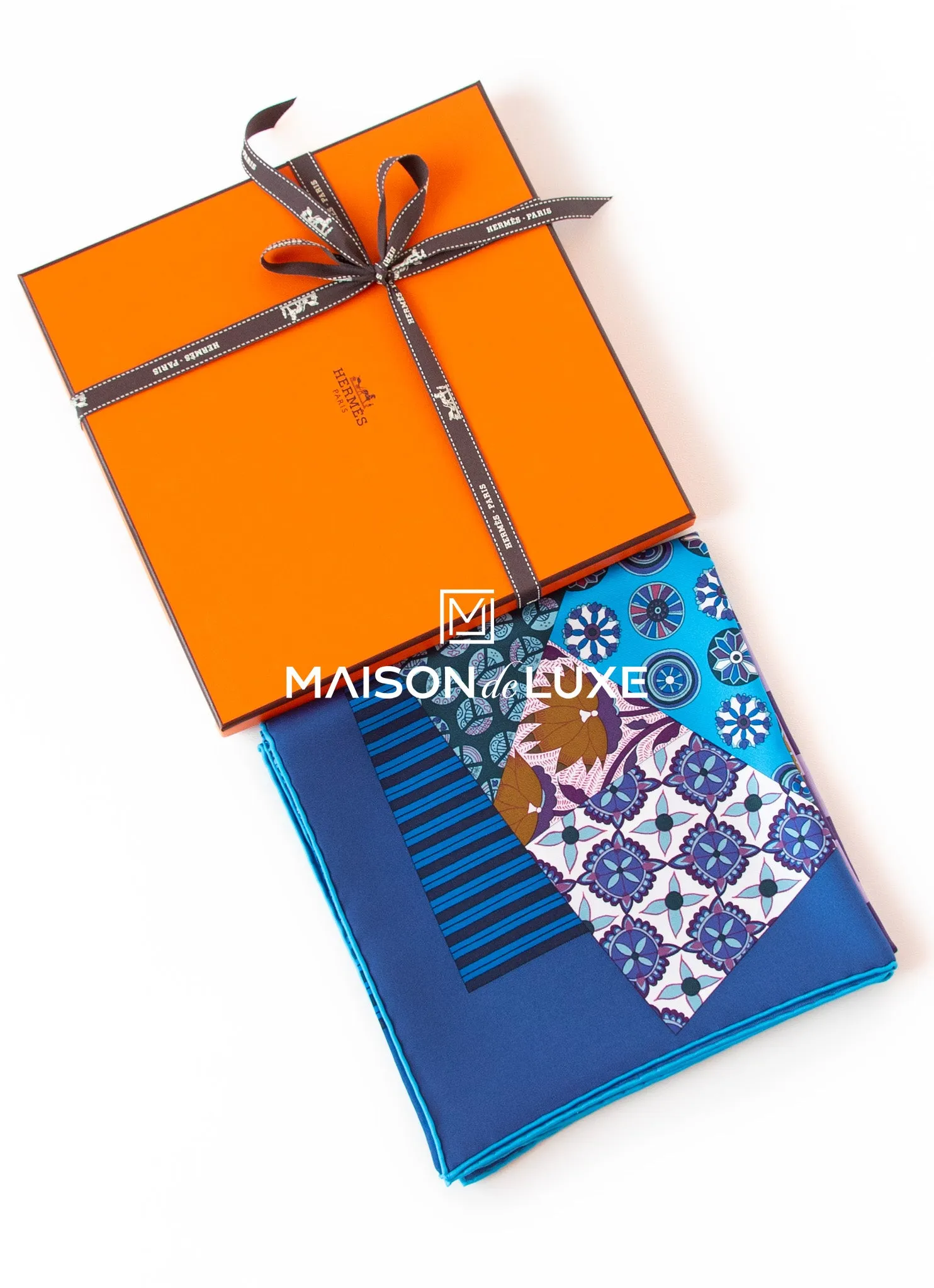 Hermes "L'Art du Sarasa" Blue Twill Silk 90 cm Scarf